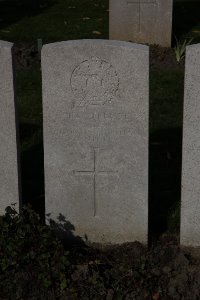 Lijssenthoek Military Cemetery - Burt, A