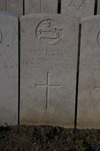 Lijssenthoek Military Cemetery - Burton-Burton, F