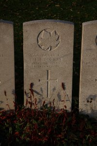 Lijssenthoek Military Cemetery - Burton, Eric Frank