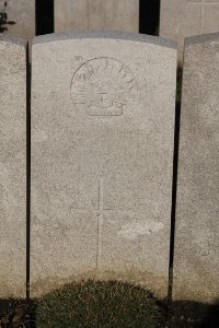 Lijssenthoek Military Cemetery - Burton, Leslie Cleveland