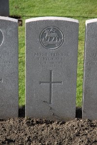 Lijssenthoek Military Cemetery - Bygraves, S