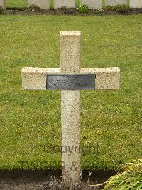Lijssenthoek Military Cemetery - Cassagne, 