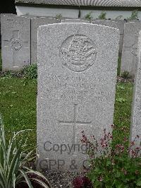 Lijssenthoek Military Cemetery - Coll, John