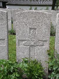 Lijssenthoek Military Cemetery - Cox, A