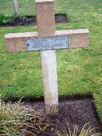 Lijssenthoek Military Cemetery - Crissonnier, Marcel