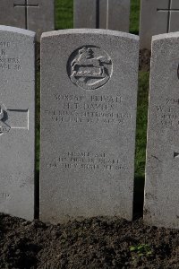 Lijssenthoek Military Cemetery - Davies, Henry Tudor