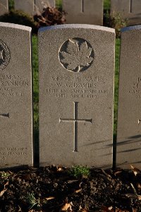 Lijssenthoek Military Cemetery - Davies, William