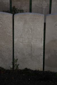 Lijssenthoek Military Cemetery - Davis, Robert Emmanuel