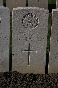 Lijssenthoek Military Cemetery - Davis, William