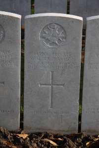 Lijssenthoek Military Cemetery - Davison, Walter