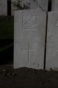 Lijssenthoek Military Cemetery - Dawbarn, W