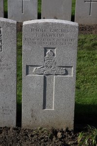 Lijssenthoek Military Cemetery - Dawkins, Frank