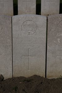 Lijssenthoek Military Cemetery - Dawson, David