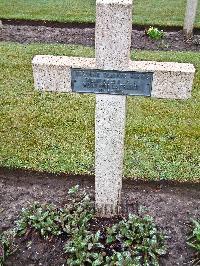 Lijssenthoek Military Cemetery - Decorme, Claudius