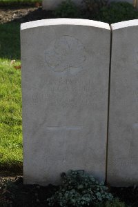 Lijssenthoek Military Cemetery - Derbyshire, Frank