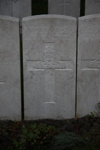 Lijssenthoek Military Cemetery - Devereux, Thomas Cuthbert