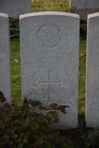 Lijssenthoek Military Cemetery - Devine, Francis Joseph