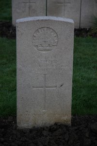 Lijssenthoek Military Cemetery - Dick, William Thomas