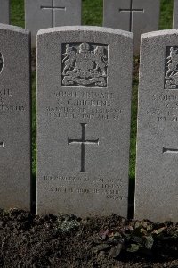 Lijssenthoek Military Cemetery - Dickens, George Charles