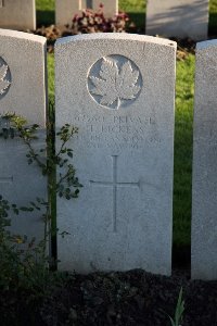 Lijssenthoek Military Cemetery - Dickens, H