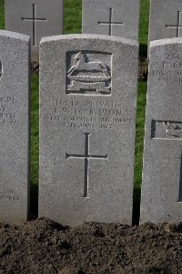 Lijssenthoek Military Cemetery - Dickinson, J W