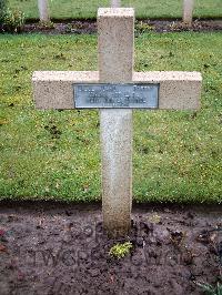 Lijssenthoek Military Cemetery - Dieulangard, 