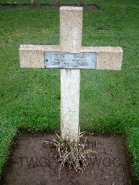 Lijssenthoek Military Cemetery - Dijon, Gustave