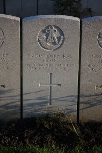 Lijssenthoek Military Cemetery - Dix, Harold