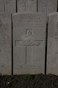Lijssenthoek Military Cemetery - Dixon, William