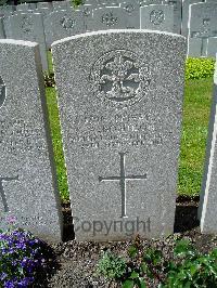 Lijssenthoek Military Cemetery - Dobinson, A