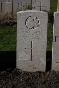 Lijssenthoek Military Cemetery - Dobrodey, Safron