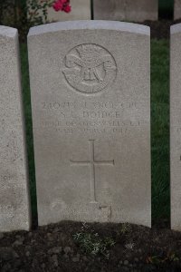 Lijssenthoek Military Cemetery - Doidge, S L