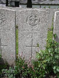 Lijssenthoek Military Cemetery - Dollery, C