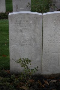 Lijssenthoek Military Cemetery - Donner, J W