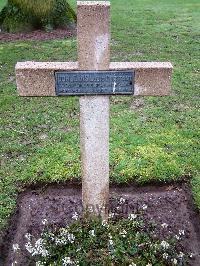 Lijssenthoek Military Cemetery - Dorleans, Louis