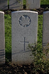 Lijssenthoek Military Cemetery - Dostert, Pierre