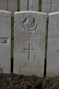 Lijssenthoek Military Cemetery - Dougal, J