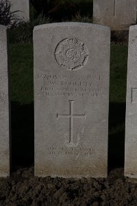 Lijssenthoek Military Cemetery - Doughty, William