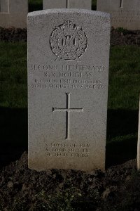 Lijssenthoek Military Cemetery - Douglas, Ronald Ross