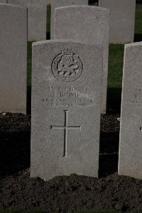 Lijssenthoek Military Cemetery - Dowie, S
