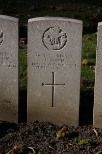 Lijssenthoek Military Cemetery - Down, J