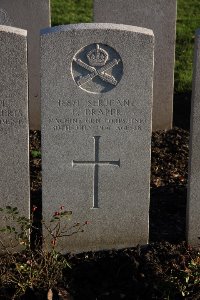 Lijssenthoek Military Cemetery - Draper, F