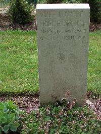 Lijssenthoek Military Cemetery - Droge, 