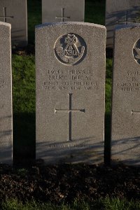 Lijssenthoek Military Cemetery - Ducat, Bruce