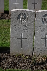 Lijssenthoek Military Cemetery - Duncombe, H