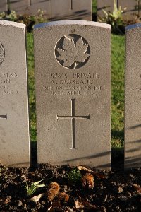 Lijssenthoek Military Cemetery - Dusseault, A