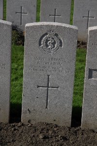 Lijssenthoek Military Cemetery - Dutton, G