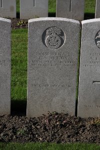 Lijssenthoek Military Cemetery - Dutton, Robert Arnold