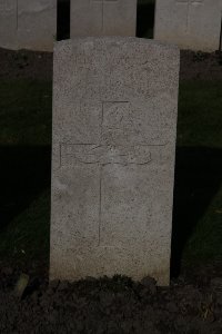 Lijssenthoek Military Cemetery - Earl, Reginald
