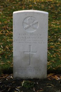 Lijssenthoek Military Cemetery - Earnshaw, George Godfrey